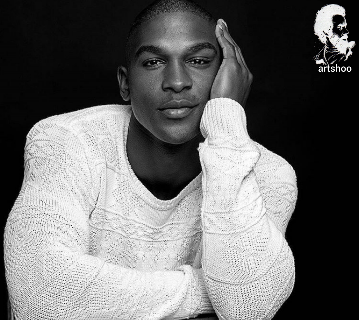 مدل پرتره سیاه قلم